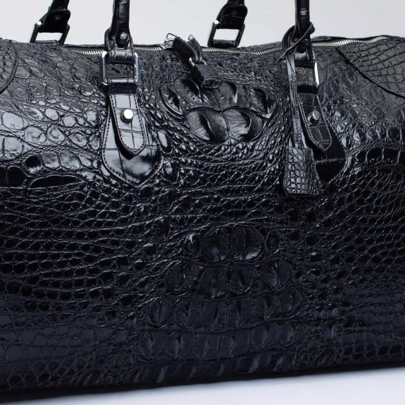 Дорожная, спортивная сумка из крокодиловой кожи