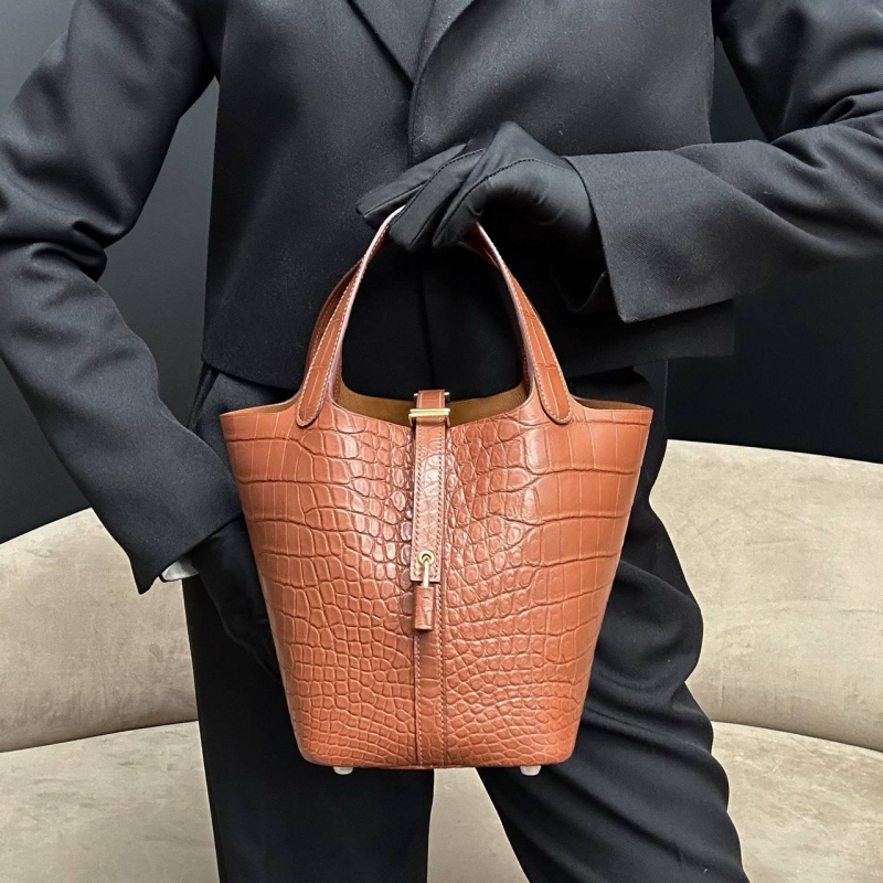 Сумка в стиле Hermès Picotin из кожи аллигатора